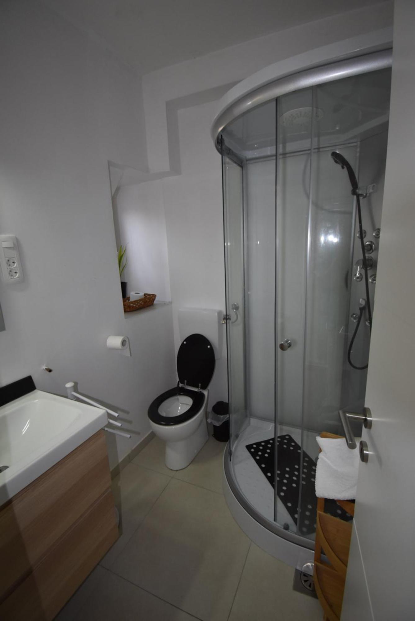 Apartments Free Alps, Massage & Wine Bovec Eksteriør billede