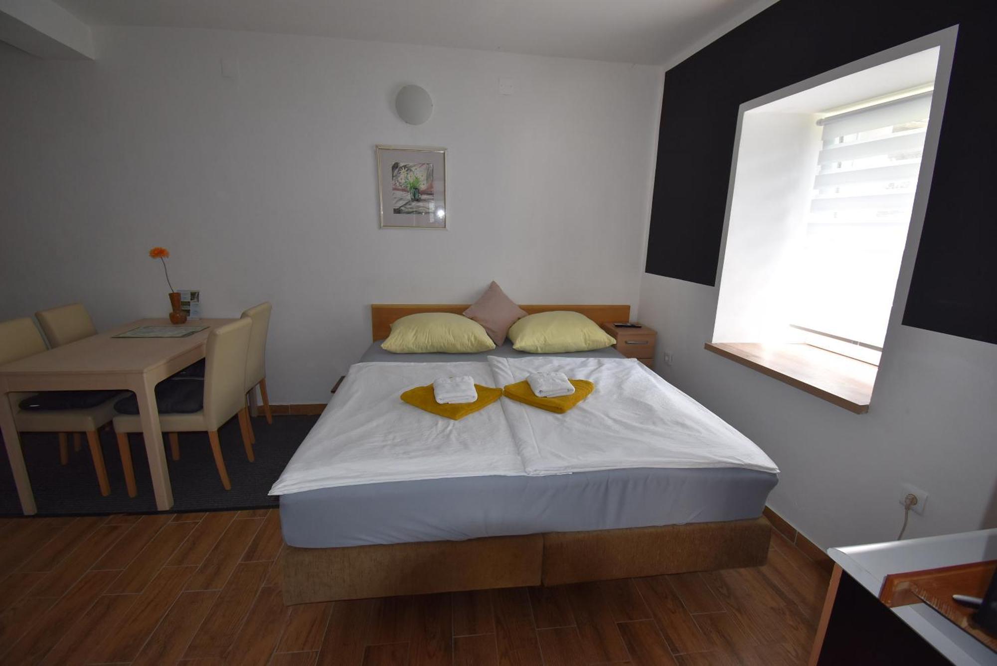 Apartments Free Alps, Massage & Wine Bovec Eksteriør billede